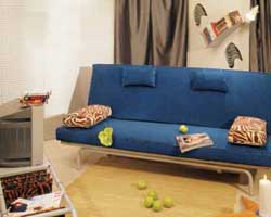 Комната, предназначенная для просмотра телепередач, должна быть обставлена удобной и практичной мебелью